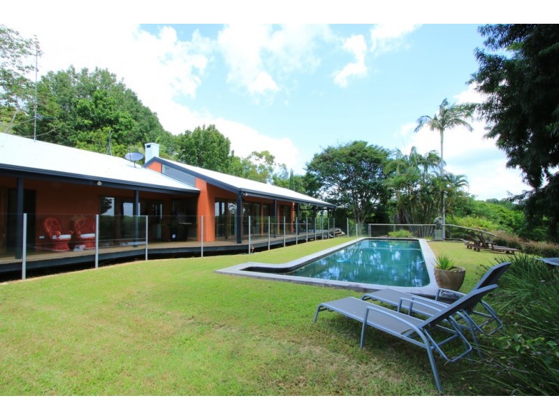 111 Lukes Rd, Cooroy Mountain QLD 4563