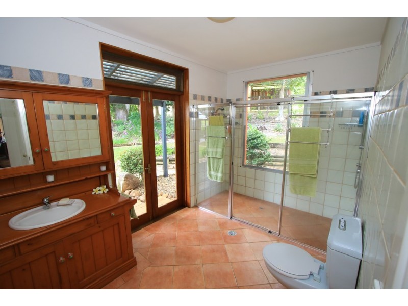 111 Lukes Rd, Cooroy Mountain QLD 4563