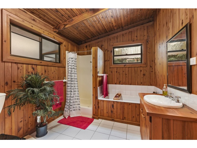 97 Poulsen Road, Carters Ridge QLD 4563