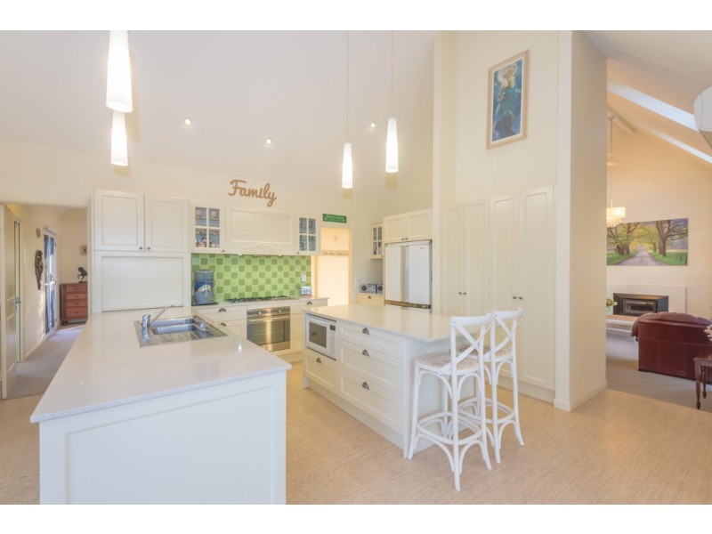 54 Magpie Lane, Black Mountain QLD 4563