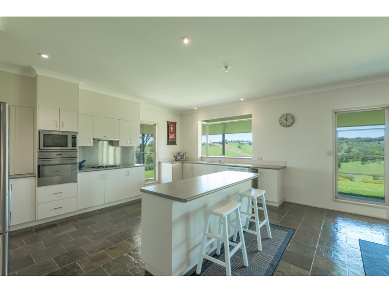 304 Cooroy Belli Creek Rd, Cooroy QLD 4563