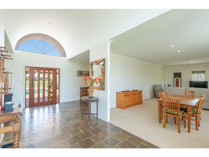 304 Cooroy Belli Creek Rd, Cooroy QLD 4563