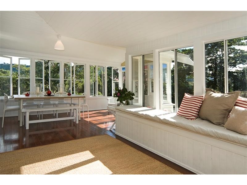 11 Moffat Rd, Kin Kin QLD 4571