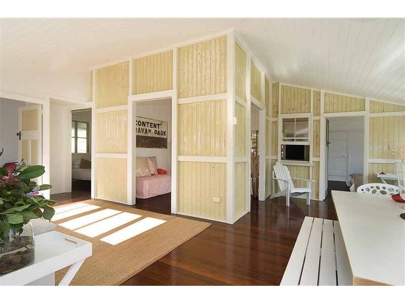 11 Moffat Rd, Kin Kin QLD 4571