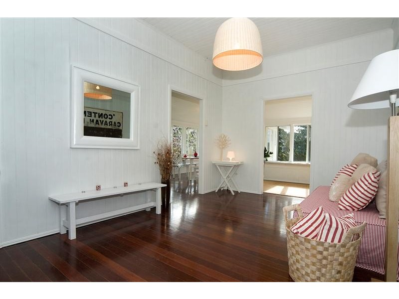 11 Moffat Rd, Kin Kin QLD 4571