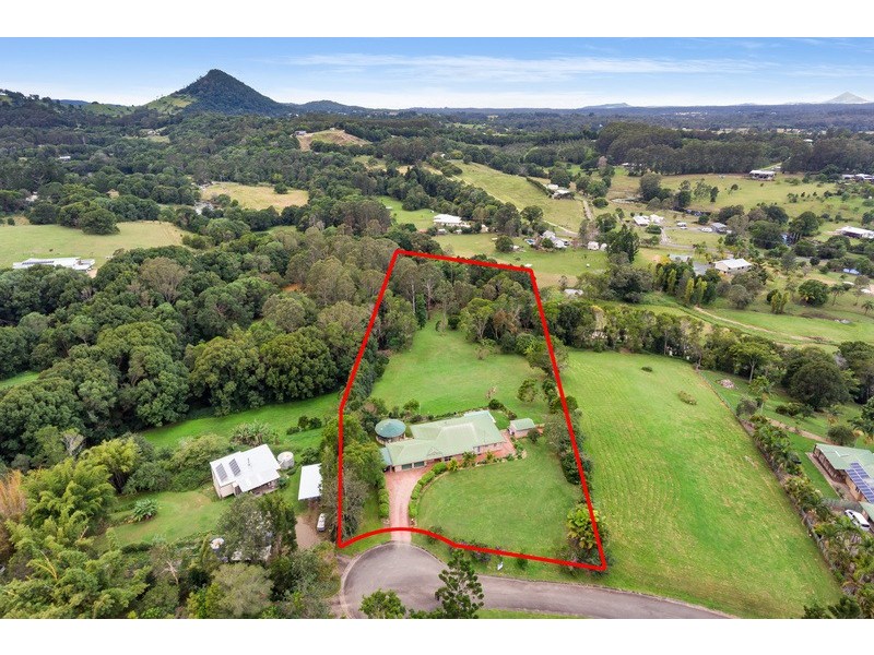 34 Saunders Drive, Cooran QLD 4569