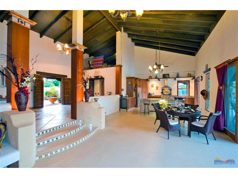 274 Illoura Drive, Cooroibah QLD 4565