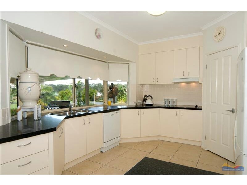 9 Elandra Tce, Pomona QLD 4568