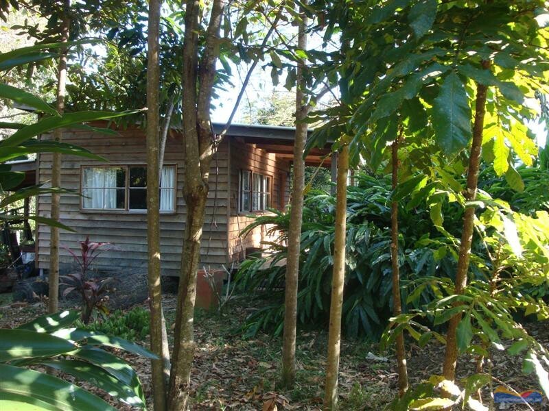 8 Lenske Lane, Cooran QLD 4569