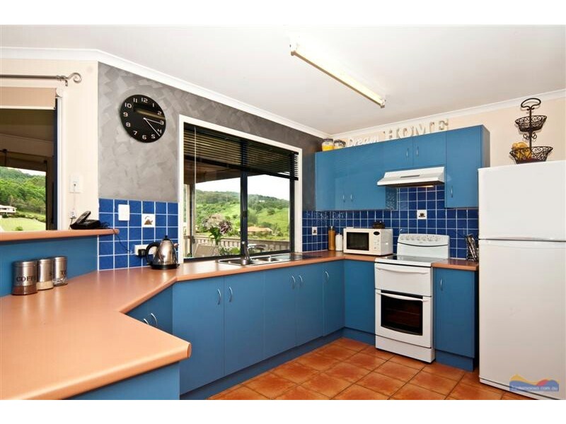 30 Risley Crt, Cooran QLD 4569