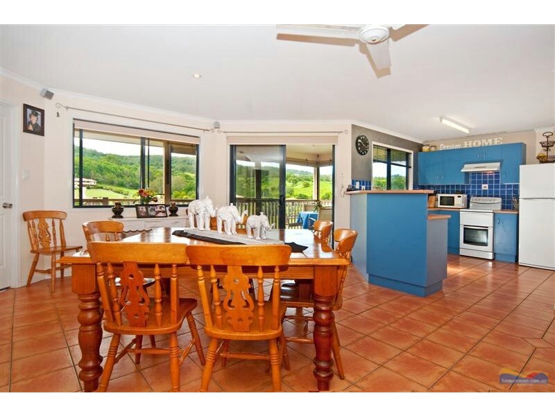 30 Risley Crt, Cooran QLD 4569