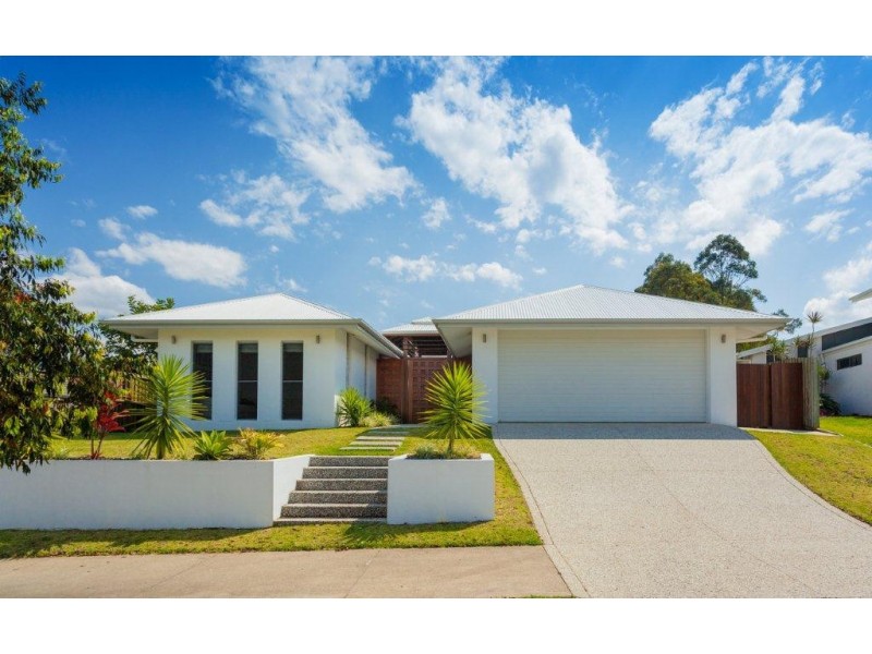10 Straker Drive, Cooroy QLD 4563