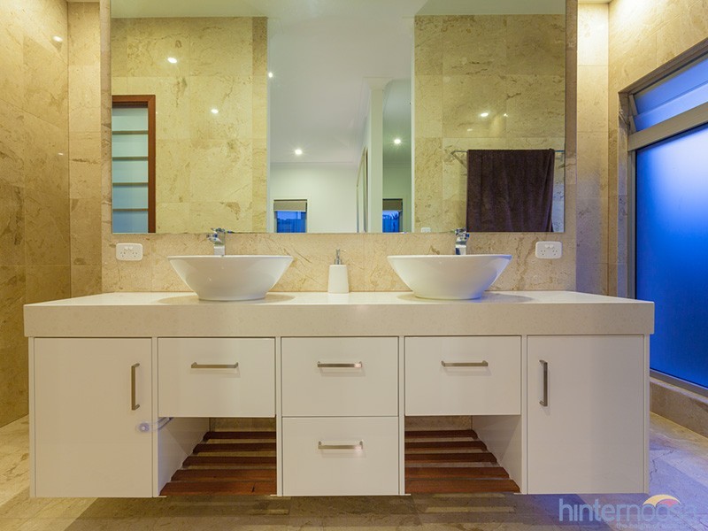 10 Straker Drive, Cooroy QLD 4563