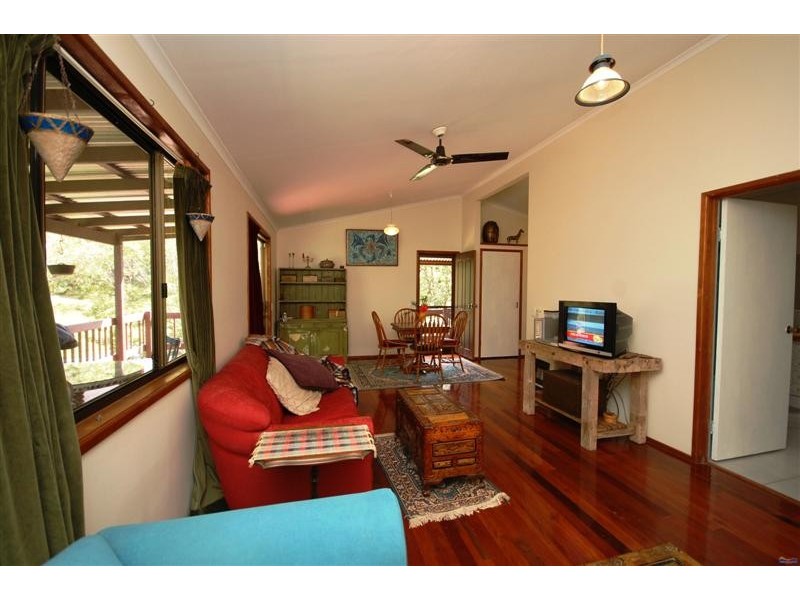 365 Coles Creek Road, Cooran QLD 4569
