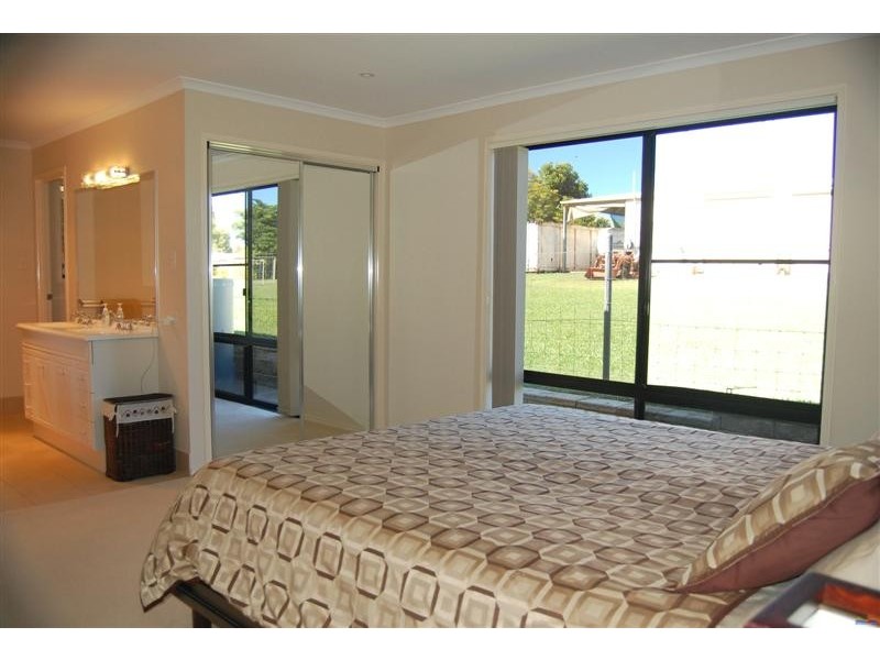 15 Tanderra Drive, Cooran QLD 4569