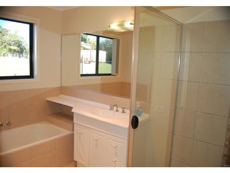15 Tanderra Drive, Cooran QLD 4569