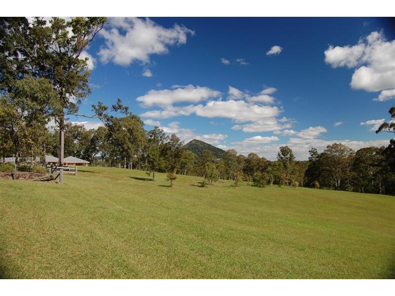 6 Wallaby Lane, Tinbeerwah QLD 4563