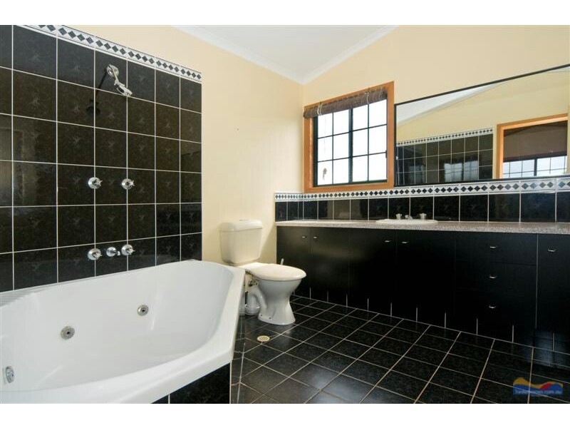 133 Lehman Rd, Traveston QLD 4570