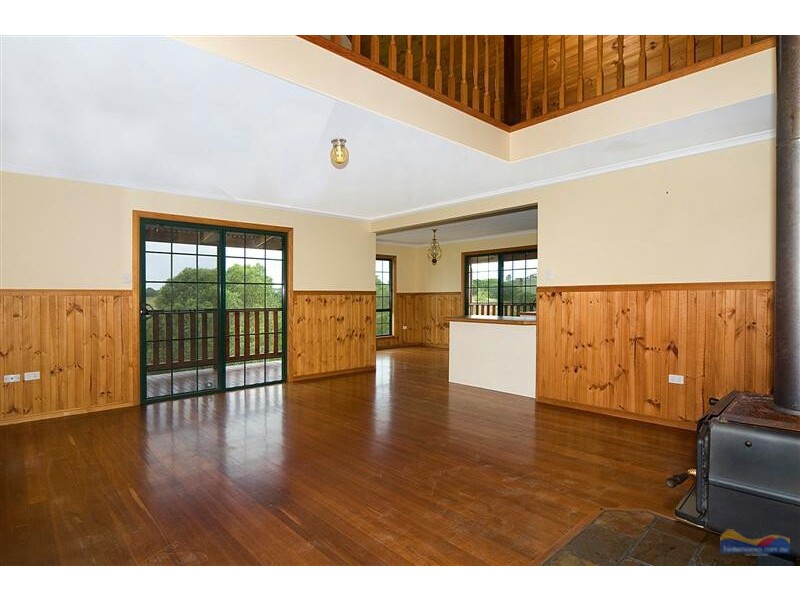 133 Lehman Rd, Traveston QLD 4570