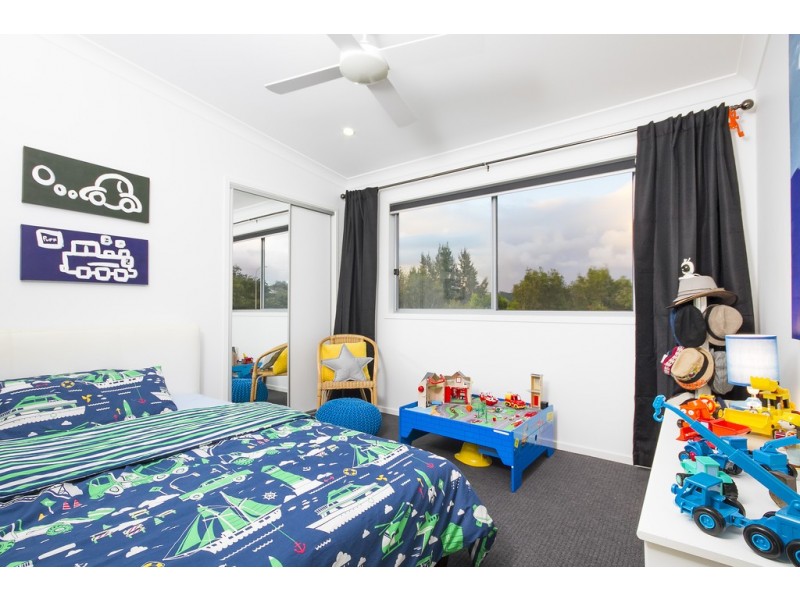 6 Viv Hull Ave, Eumundi QLD 4562