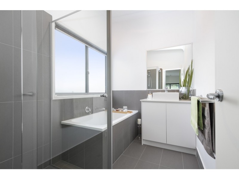 6 Viv Hull Ave, Eumundi QLD 4562