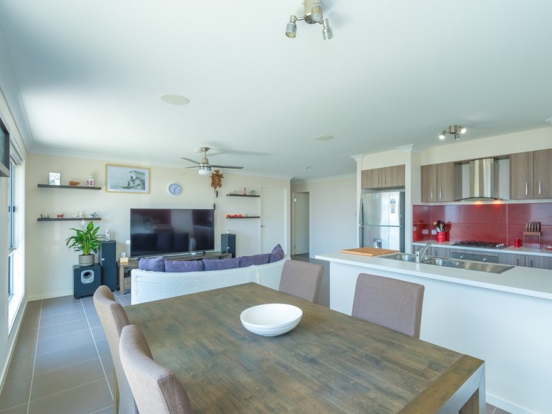 10 Viv Hull Ave, Eumundi QLD 4562