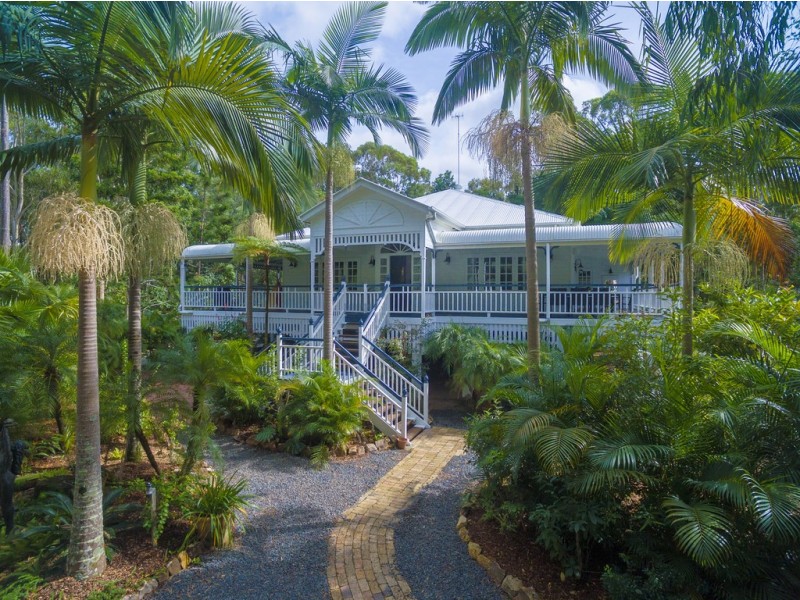 37 Kimbah Ct, Cooroibah QLD 4565