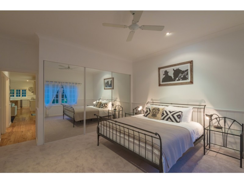 37 Kimbah Ct, Cooroibah QLD 4565