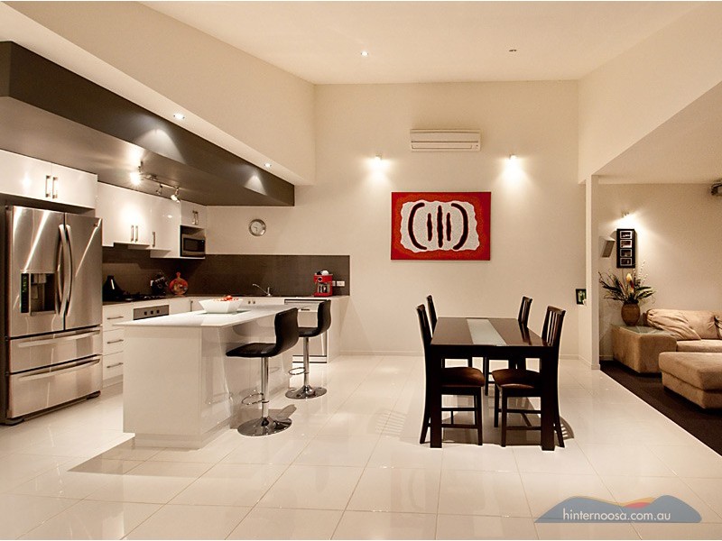 8 Straker Dr, Cooroy QLD 4563