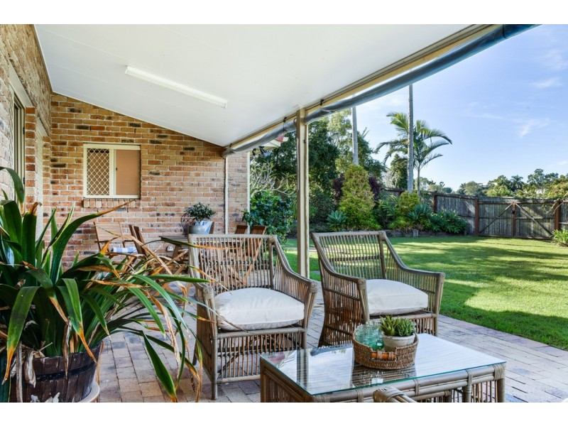 1 Falcon Cres, Cooroy QLD 4563