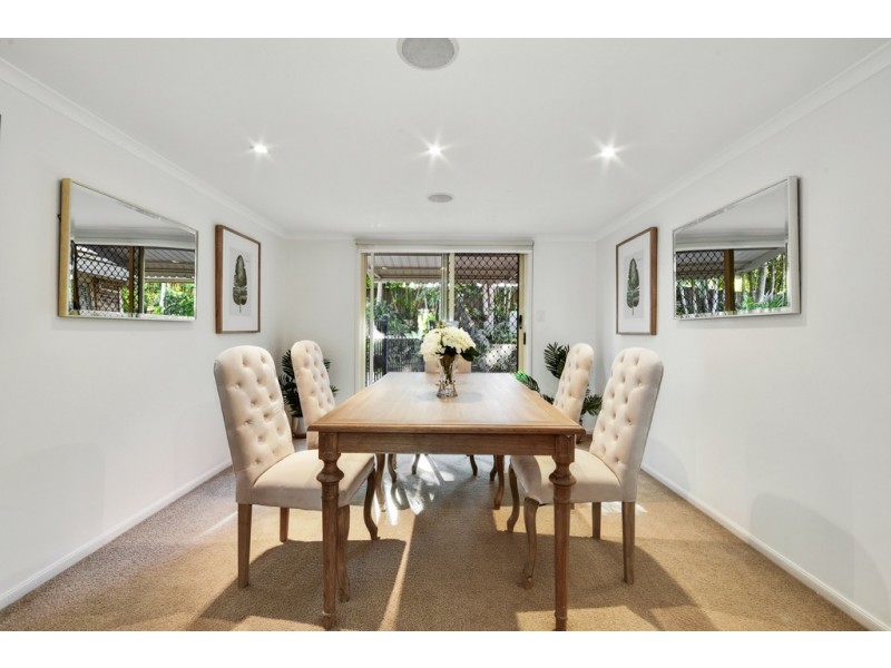 1 Falcon Cres, Cooroy QLD 4563