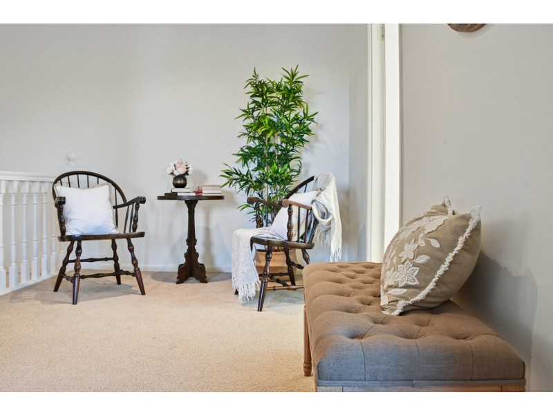 1 Falcon Cres, Cooroy QLD 4563