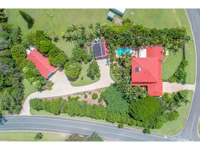1 Falcon Cres, Cooroy QLD 4563
