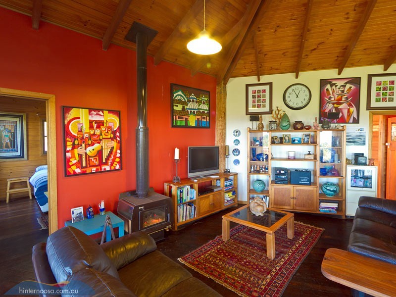 560 Tablelands Rd, Cooran QLD 4569