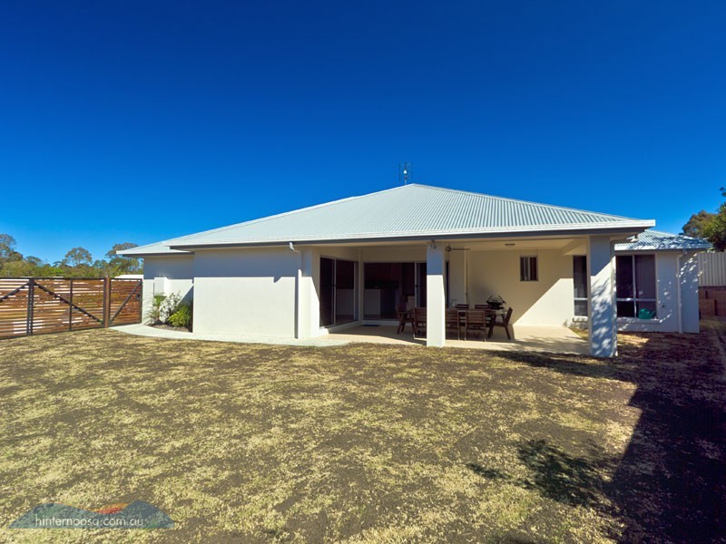 9 Pinbarren Ct, Cooroy QLD 4563
