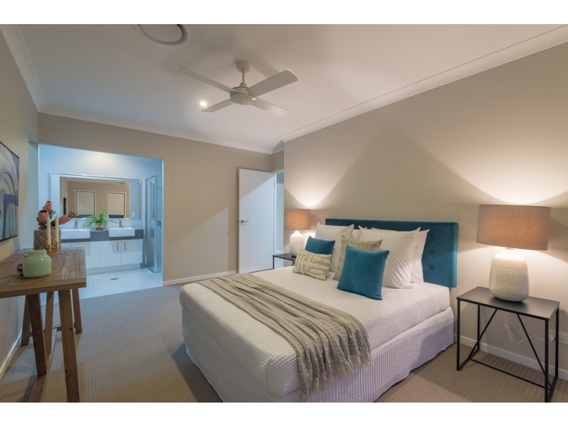 18 Prospect Place, Cooroy QLD 4563