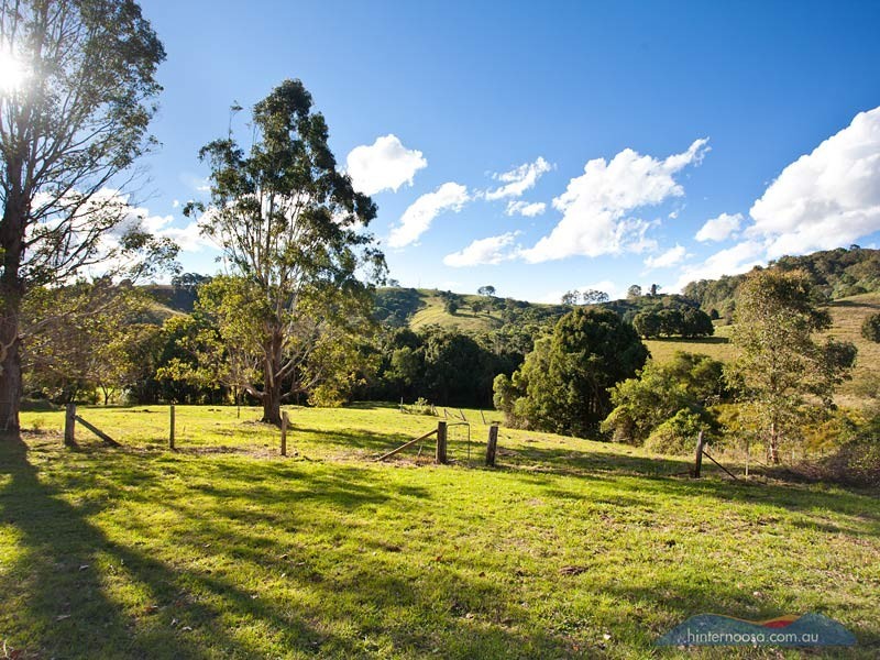 323 Middle Creek Road, Pomona QLD 4568