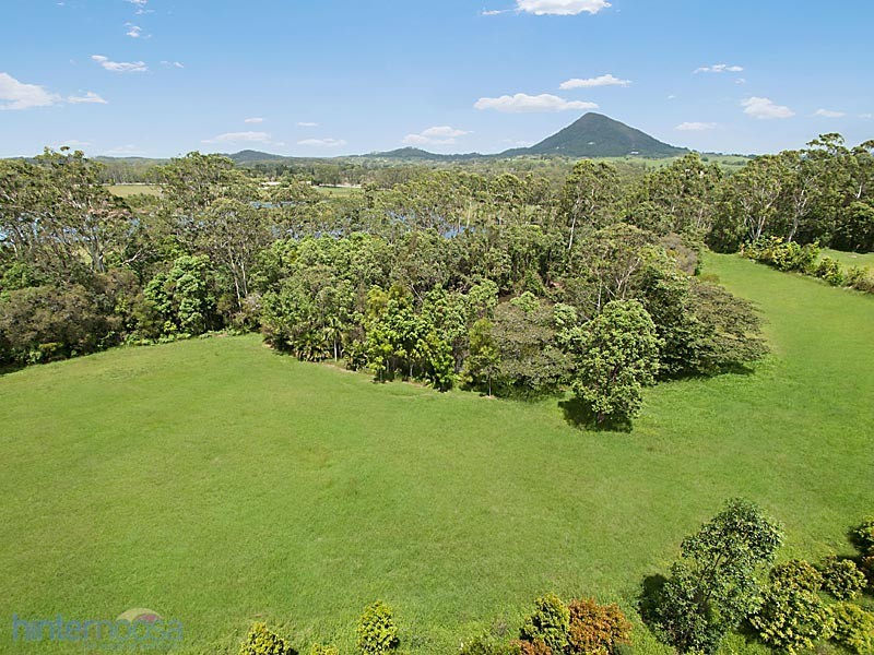 21 Gumboil Road, Lake Macdonald QLD 4563