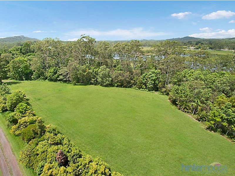 21 Gumboil Road, Lake Macdonald QLD 4563