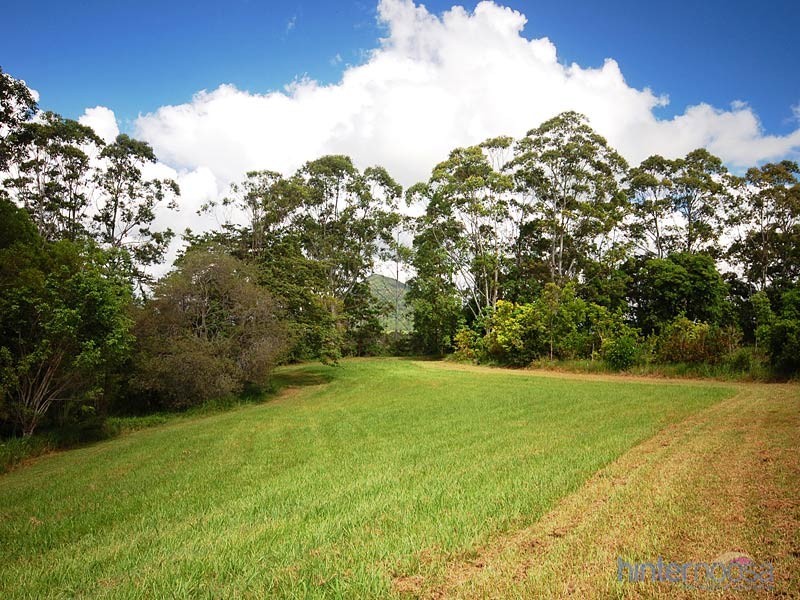 21 Gumboil Road, Lake Macdonald QLD 4563