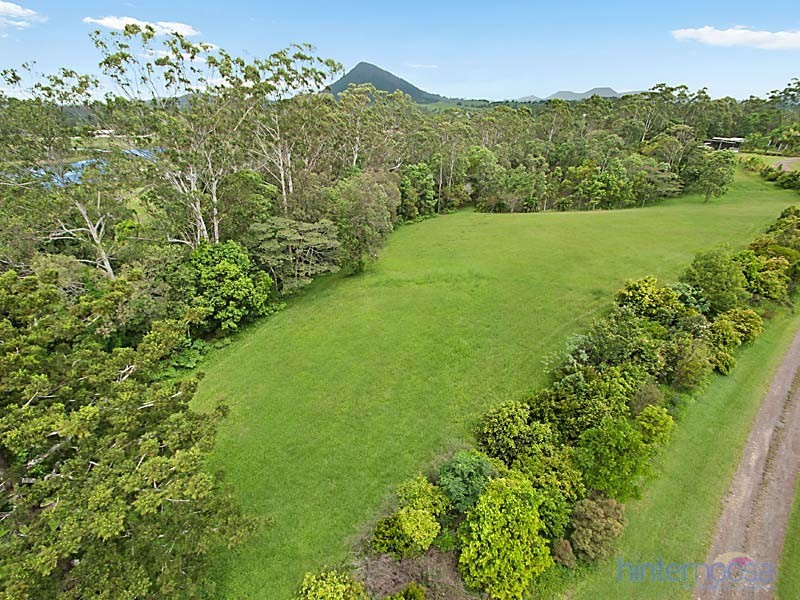 21 Gumboil Road, Lake Macdonald QLD 4563