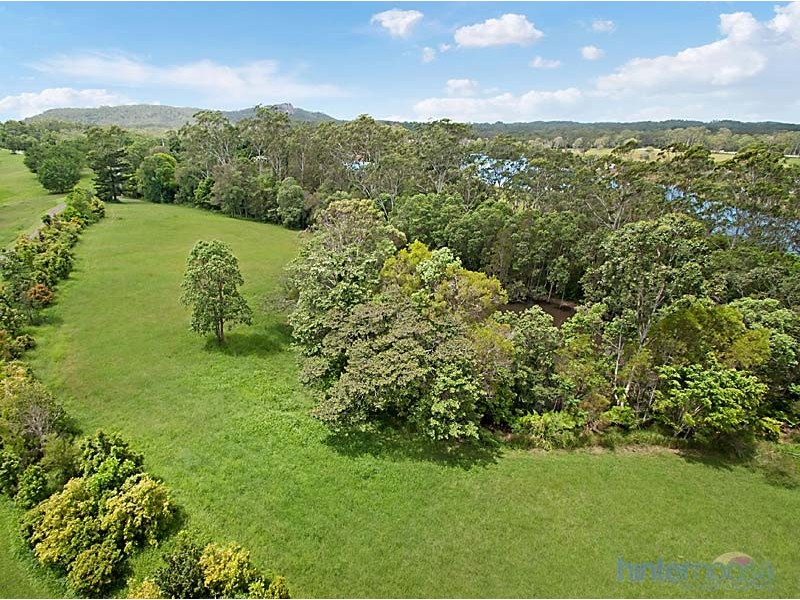 21 Gumboil Road, Lake Macdonald QLD 4563