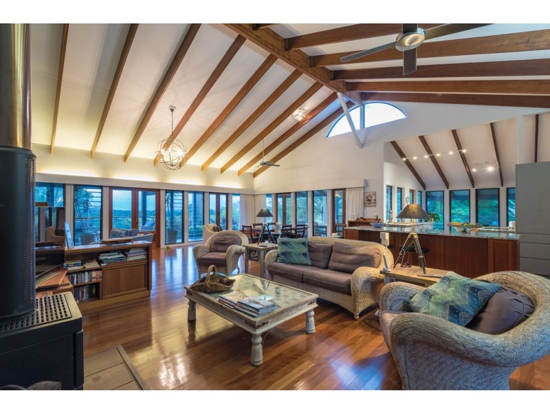 16 Palm Grove Road, Cooroy QLD 4563