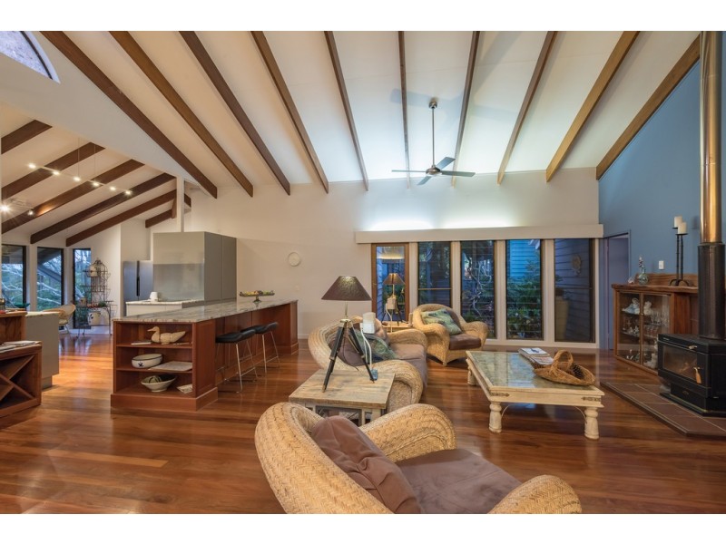 16 Palm Grove Road, Cooroy QLD 4563