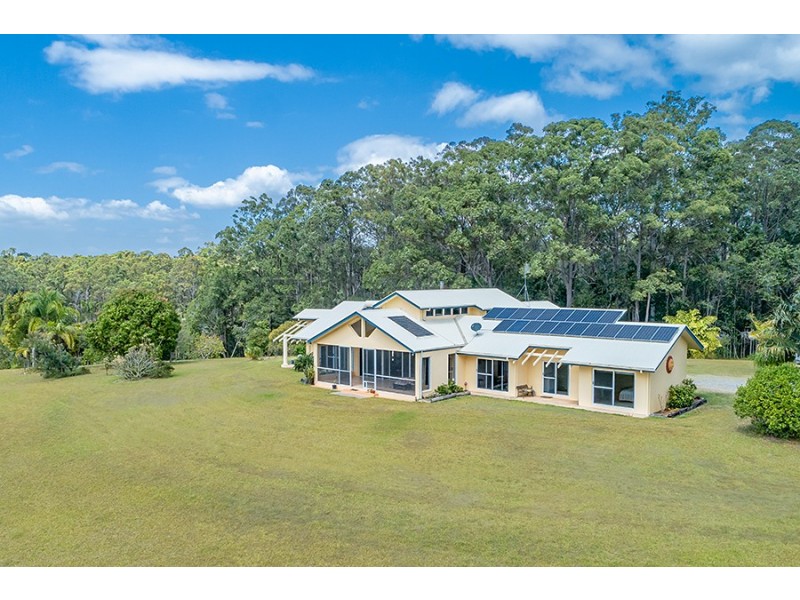 143 Davis Road, Cootharaba QLD 4565