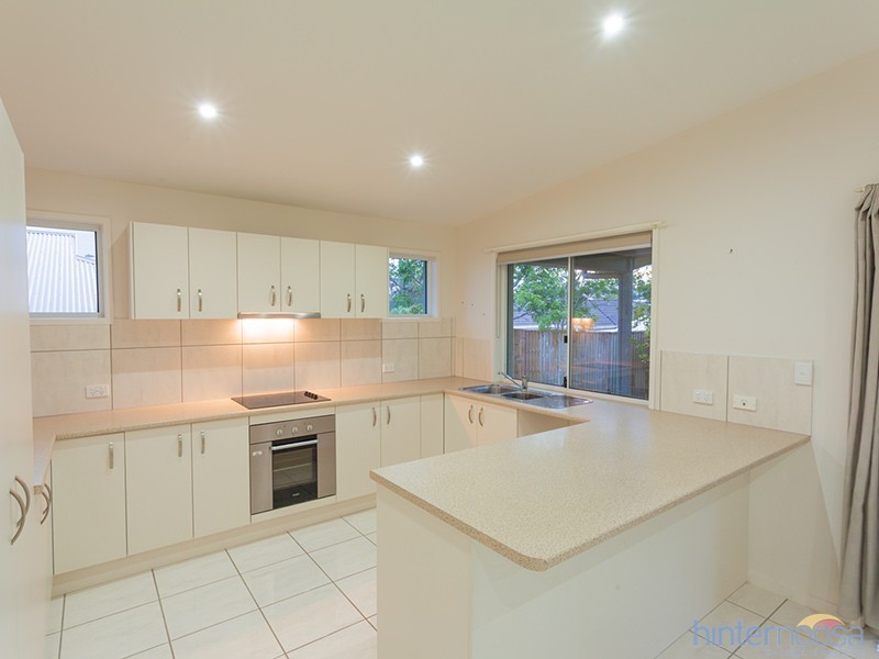 10 Prospect Place, Cooroy QLD 4563