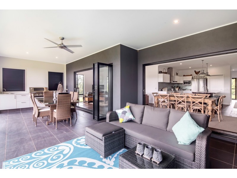7 Potters Lane, Pomona QLD 4568