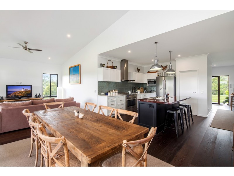 7 Potters Lane, Pomona QLD 4568