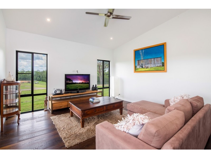 7 Potters Lane, Pomona QLD 4568
