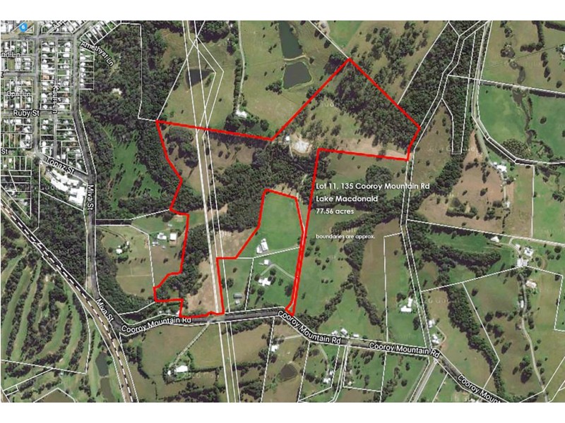 135 Cooroy Mountain Road, Lake Macdonald QLD 4563